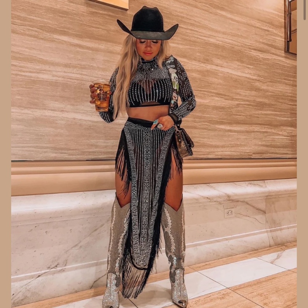 Punchy Blonde Vegas showdown 2 Piece Set
